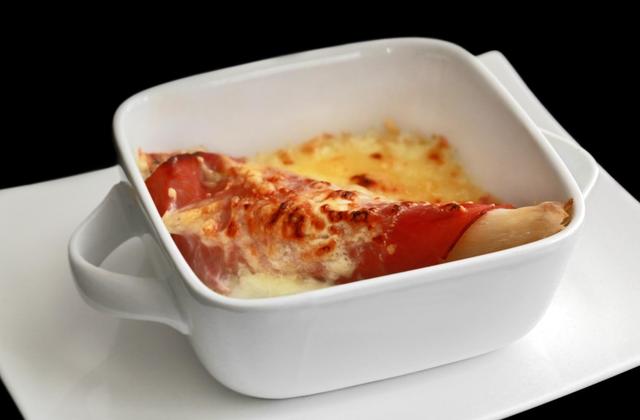 Gratin d'endives savoyard au fromage à raclette RichesMonts - Photo par 750g