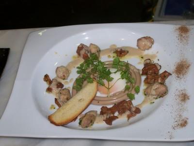 Poêlée de sot l'y laisse aux girolles, spirale de spaghettis aux châtaignes, l'oeuf cuit en basse température - Photo par gounyh