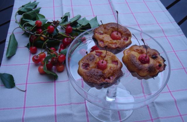 Muffins cerises aigres et chocolat blanc - Épicétout