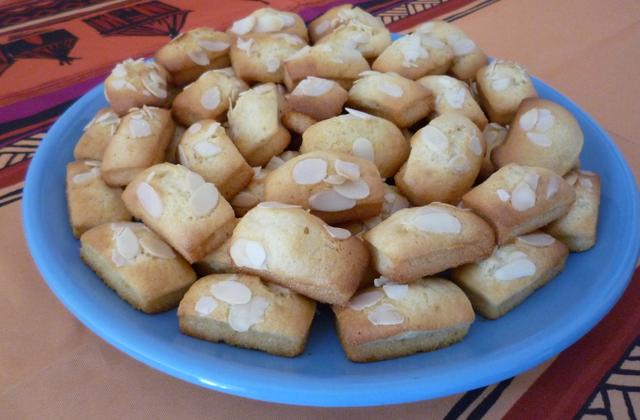 Mini cakes miel-amandes - Photo par ptibou777