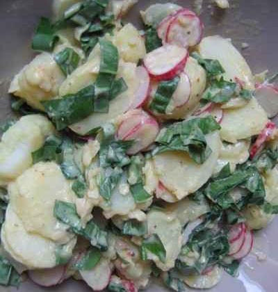 Salade de pommes de terre à l'ail des ours - Photo par troudy