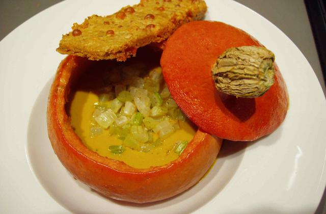 Velouté au potimarron et petits légumes - Photo par Manjari