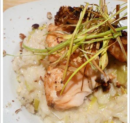 Saumon en croûte de noisettes et risotto aux poireaux ! - Photo par aurorewn