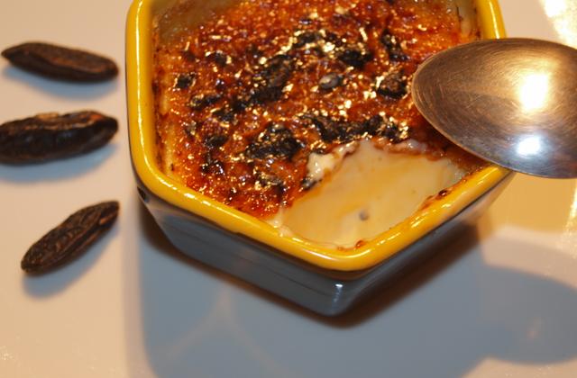 Crème brûlée à la fève tonka maison - Photo par alyne6