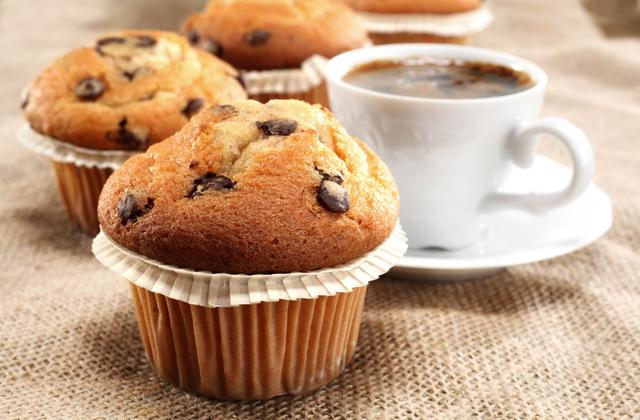 Muffins à la farine de maïs et aux pépites de chocolat - Photo par 750g