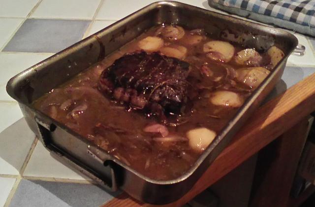 Rôti boeuf aux oignons - Photo par touchefu