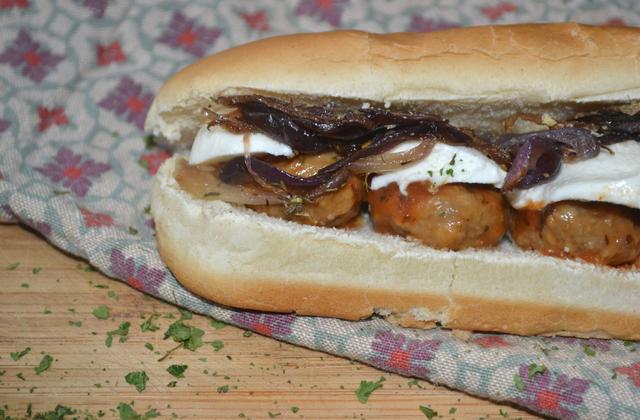 Le sandwich aux boulettes de viande de Joey - Photo par Recettes de Séries