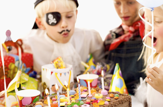 Diaporama 10 Conseils Pour Organiser Une Super Fete D Anniversaire Pour Votre Enfant Choisir Un Theme