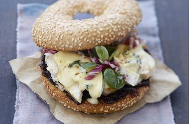 Bagel façon Bresse Bleu - Photo par Quiveutdufromage.com