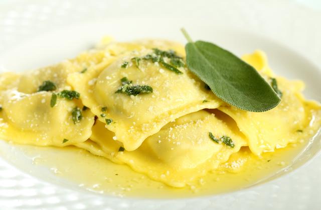 Ravioles à la ricotta, sauge et basilic - Photo par 750g