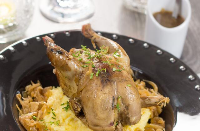 Perdrix au Xérès, cannelle et laurier et sa polenta crémeuse au thym - Photo par Interprochasse