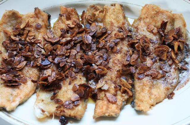 Filet de truite aux amandes effilées - Photo par funcook