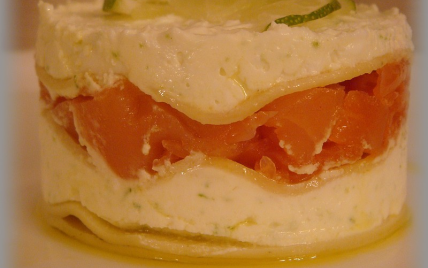 Mille-feuille de lasagnes au petit billy et saumon fumé - Photo par annecoK