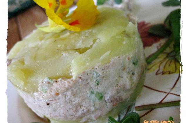 Millefeuille de pommes de terre et mousse de thon fumé au fromage de Mme LOIC - Photo par la tite souris