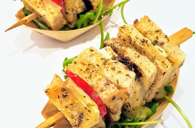 Brochettes croque-monsieur au brie - Photo par Ermitage
