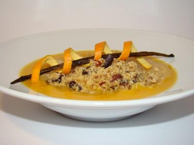 Raviole de saumon à la vanille, velouté de patate douce à l'orange, émietté de crumble noisettes grué de cacao - Sandrine Baumann
