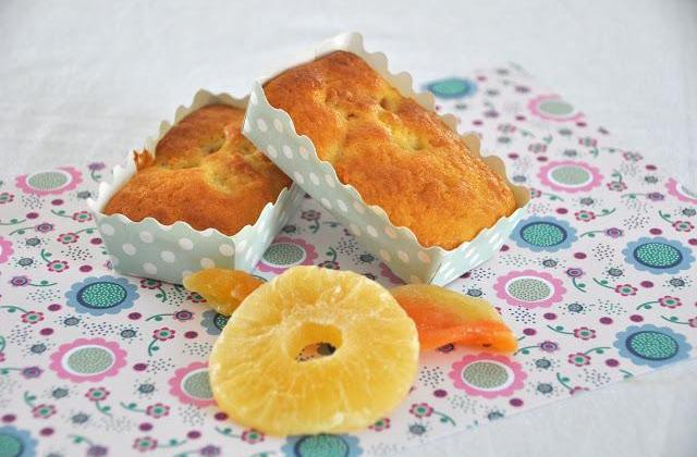 Petits cakes à l'ananas et melon séchés - Photo par fantaisies sucrées