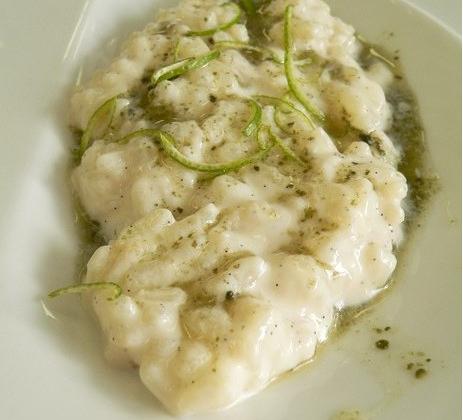Riz au lait coco, gelée de citron vert - Photo par Chef Damien