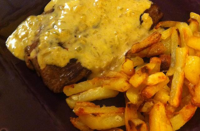 Bavette sauce fromagère-échalotes - Photo par valehe