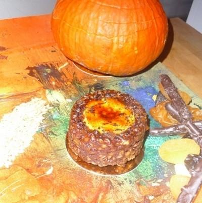 Croûte de petit épeautre aux parfums de Noël et au chocolat noir- Crème brûlée à la citrouille et à l'orange - Sirop épicé - Photo par uncuis