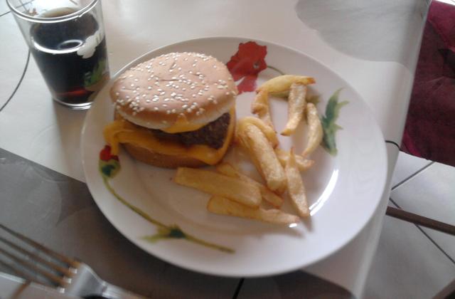 Hamburger fait maison - Photo par juju62