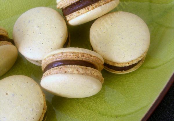Macarons Chocolat Banane caramélisée - Photo par Sabrin