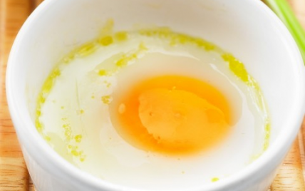 Oeufs cocotte au beurre - Photo par CNPO