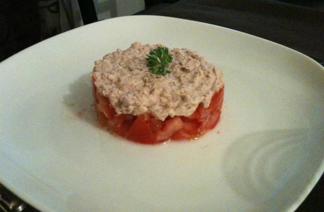 Tartare de tomate et thon - Photo par lauria0