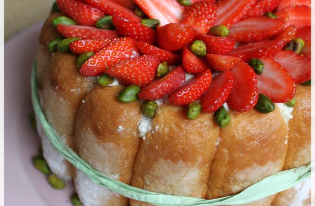 Charlottes aux fraises à la pistache - Photo par lacuisinedannaetolivia