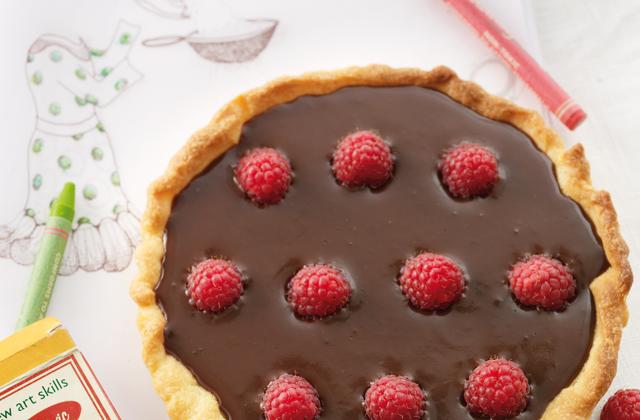 Tarte au chocolat au lait et aux framboises - Photo par Herta
