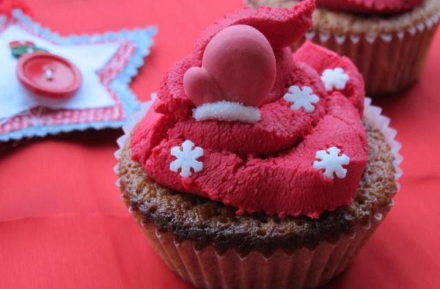 Cupcake aux framboises pour Noël - Photo par eloala