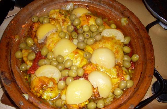 Tajine de poulet aux olives et aux citrons confits - Photo par poupouEC