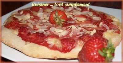 Pizza Fraises - Amandes - Photo par cuisinertoutsimplement