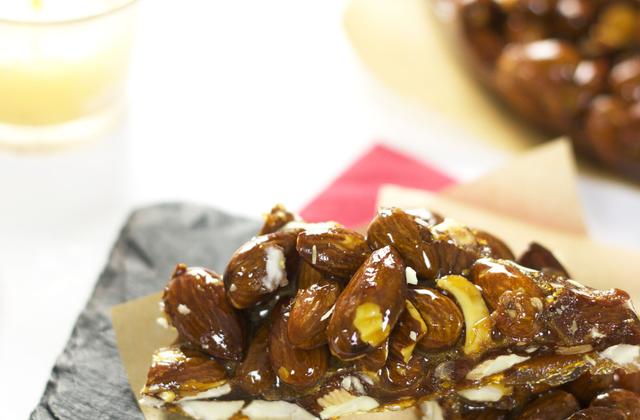 Nougat aux amandes et au miel - Photo par 750g