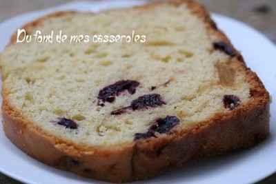 Cake aux cerises séchées et calissons - Photo par Du fond de mes casseroles