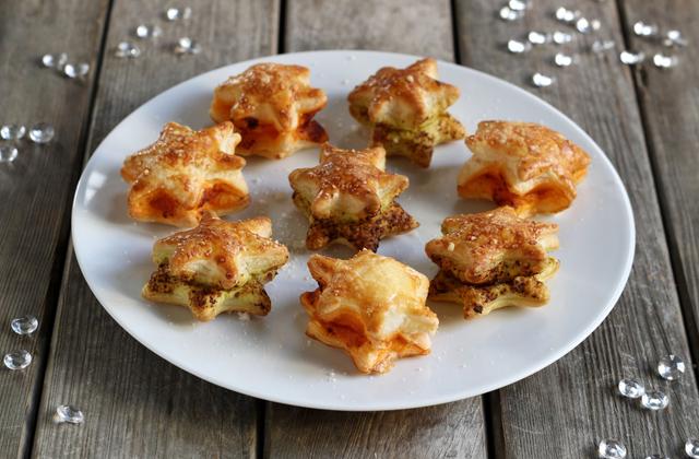 Duo d'étoiles feuillétées au pesto genovese et pesto rosso - Photo par Silvia Santucci