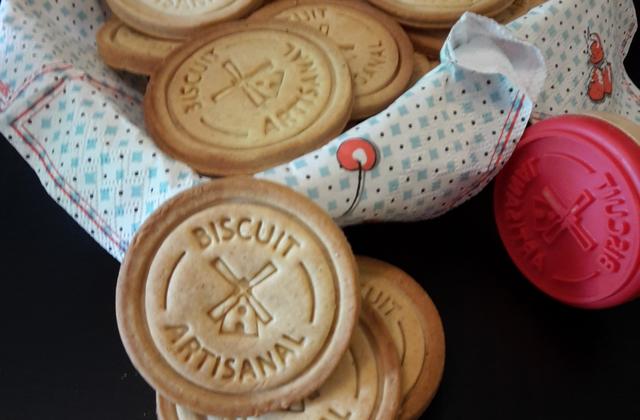 Biscuits secs miel et épices - Photo par patisserie.news