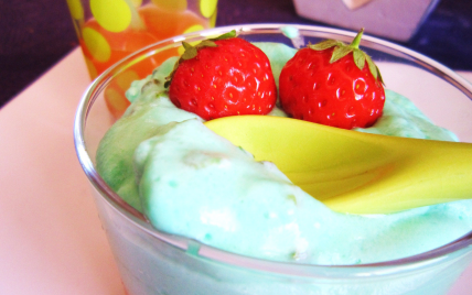 Soupe de fraises et mousse de pistache - Photo par LesPtitesBulles