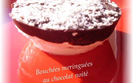 Bouchées meringuées au chocolat noité - Photo par aroyero