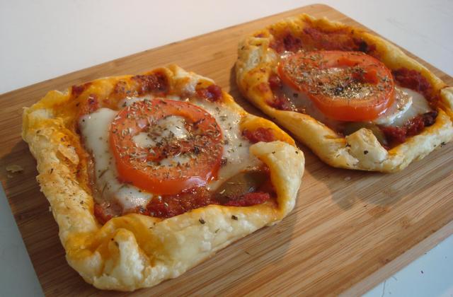 Feuilleté à la tomate et au chèvre - Photo par quachc