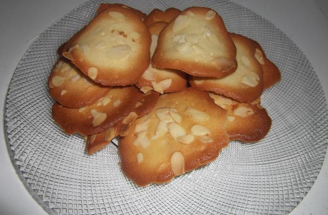Tuiles aux amandes - Photo par thimag