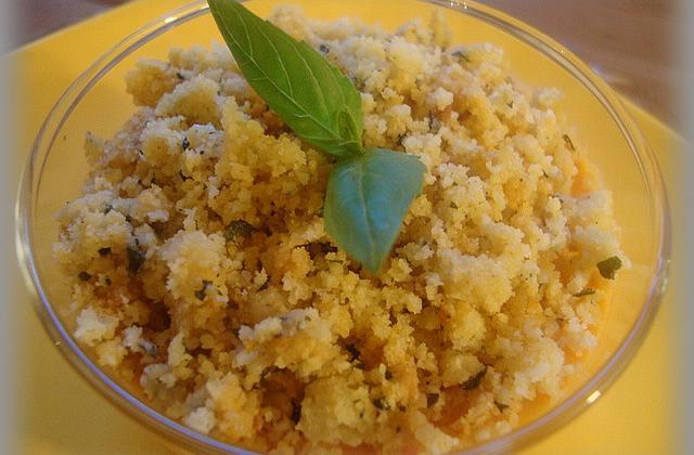 Panna cotta de poivrons et crumble parmesan basilic - Photo par annecoK