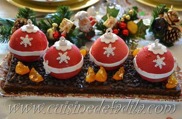 Bûches boules de Noël - Photo par FadilaB