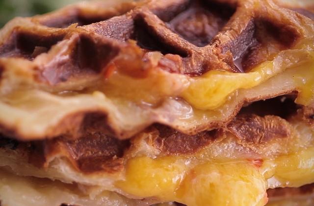 Gaufre feuilletée au jambon - Photo par 750g
