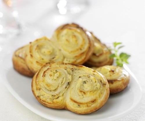 Petits palmiers au fromage à la crème Elle & Vire Ciboulette - Photo par Quiveutdufromage.com