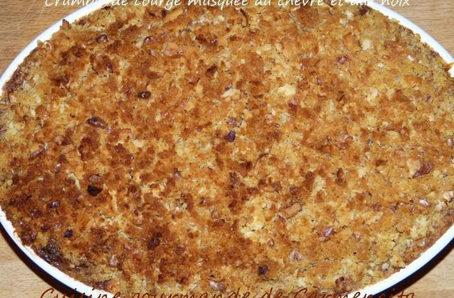 Crumble de courge musquée au chèvre et aux noix - Carmen