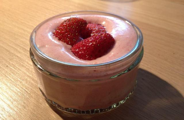 Fraises, mousse et coulis - Photo par marchel