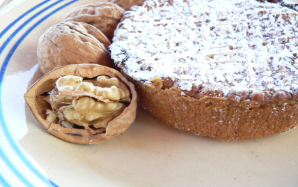 Gâteau aux noix à l'armagnac - Photo par Sarlat Tourisme