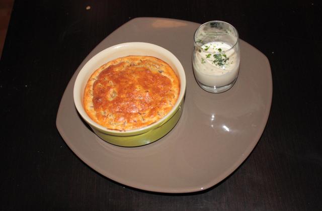 Soufflé de confit de canard aux pommes et sa chantilly de camembert - Photo par audechD