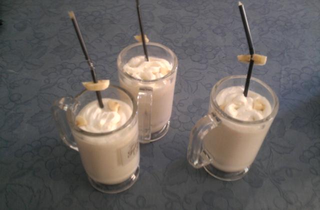 Milkshake à la banane, léger et nourrissant - Photo par duchai